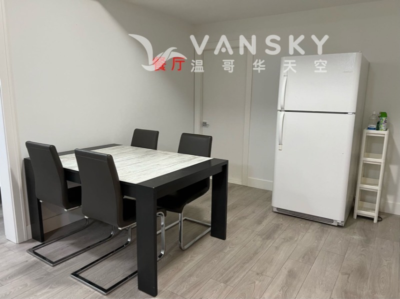 251130212243_lunch room.jpg